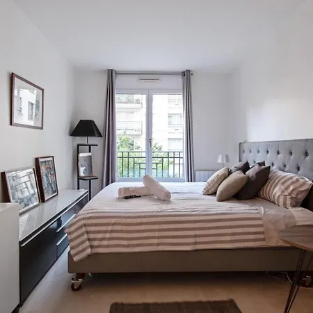 Character Flat With Terrace Close To Eiffel Tower In - Welkeys * Parigi